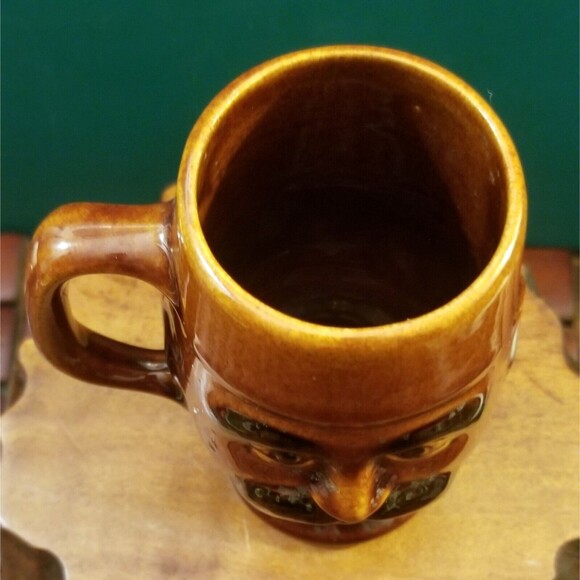 Vintage Mustache Man w/ Fez Brown Footed Mug 4.5" 6oz - Picture 5 of 6